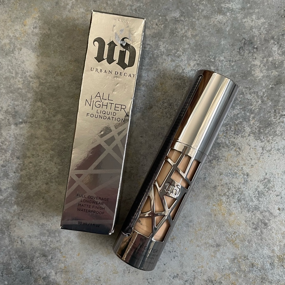 Urban Decay All Nighter Foundation 4.5 Tan